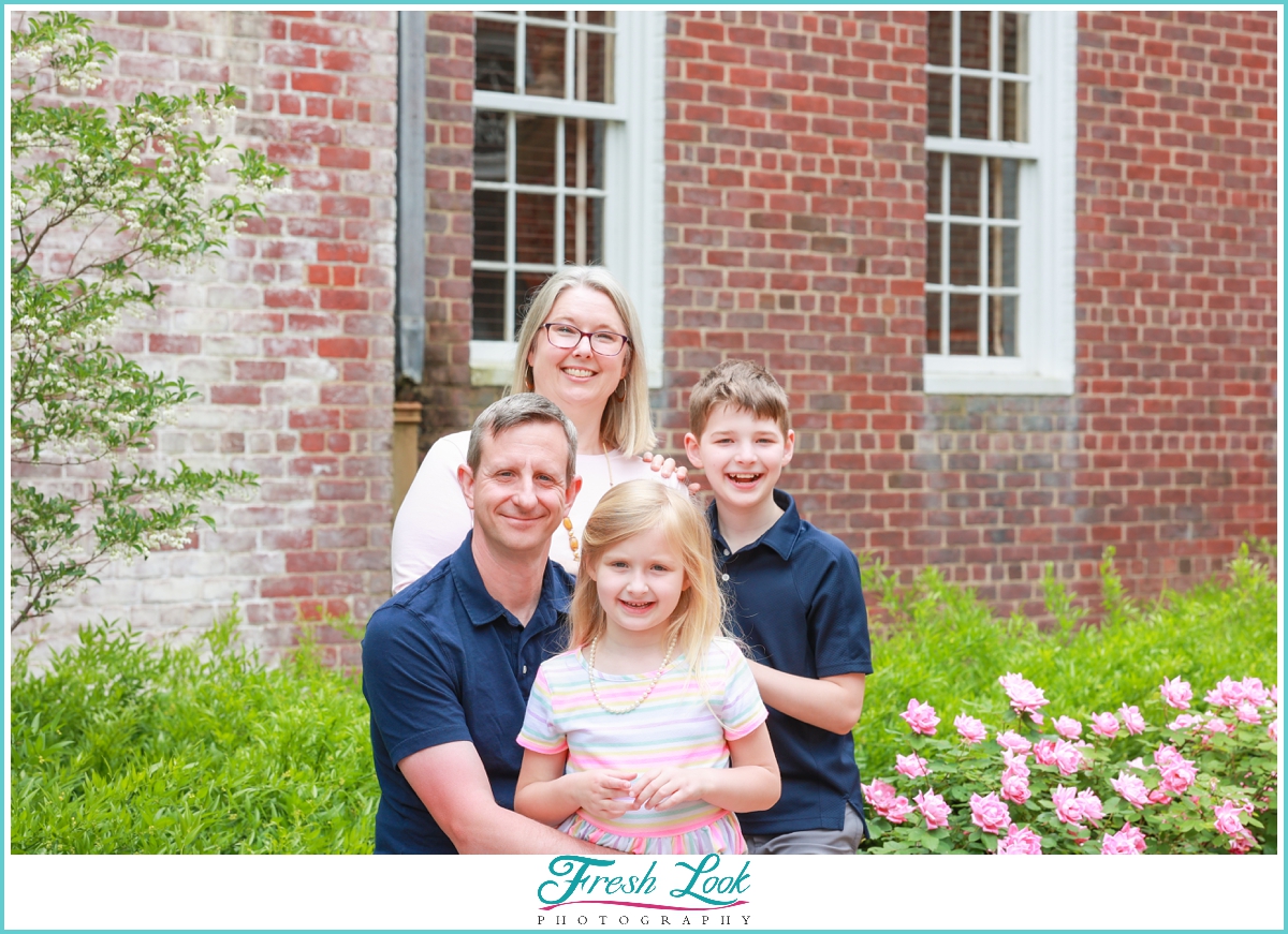 Historic Williamsburg family photoshoot