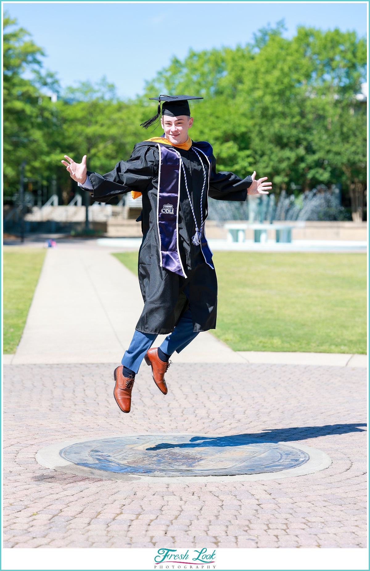 Old Dominion University graduation photoshoot