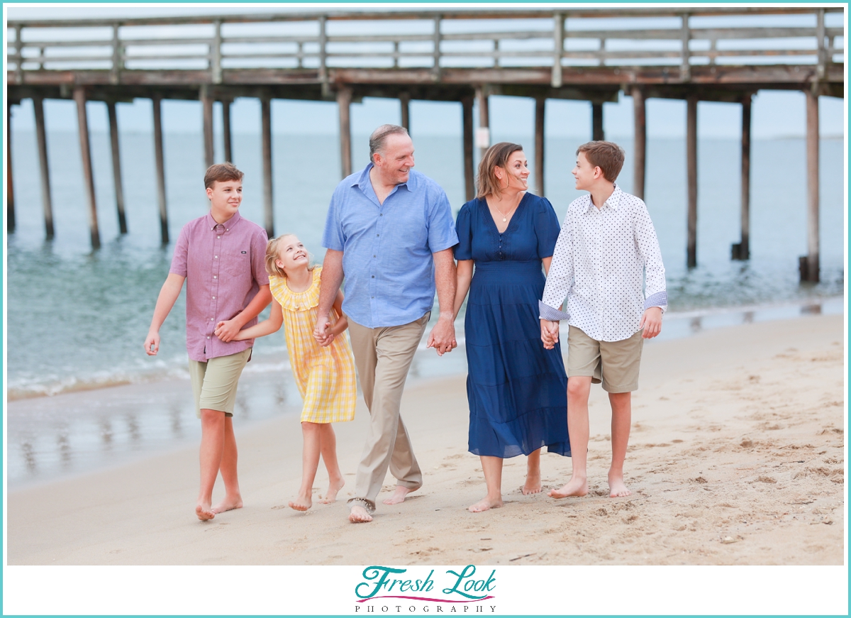 fun family photos on the beach