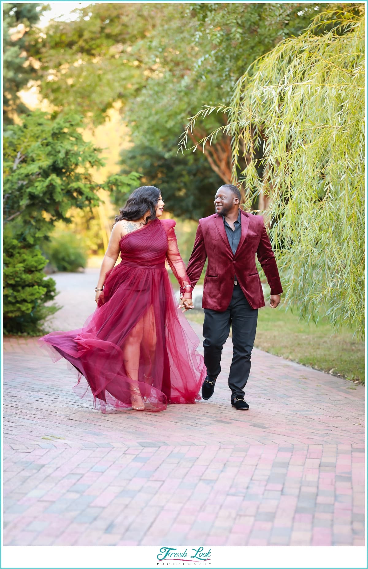 Norfolk Pagoda Engagement Session